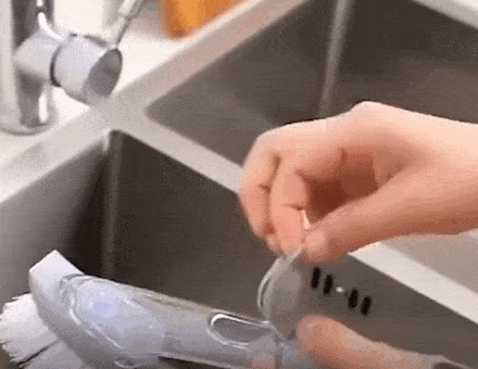 Четка за миене на съдове с дозатор - Cleaner Pro » Murzel.bg