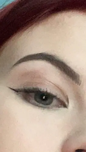 Click to view full screen Молив за вежди с микроблейдинг ефект-Fine brows photo review