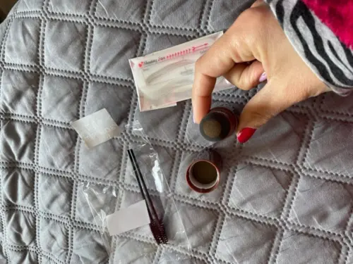 Click to view full screen Комплект за оформяне на вежди - Eyebrow shaping kit photo review