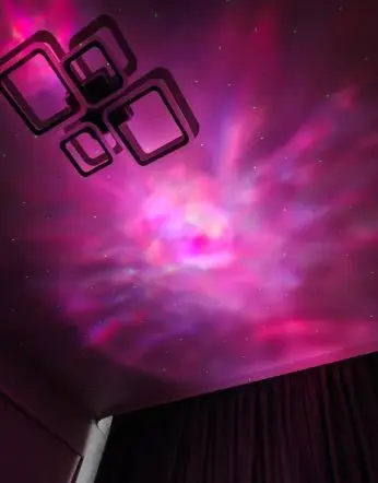 Click to view full screen Звезден проектор Астронавт. Нощна лампа за деца - AstroProjector photo review